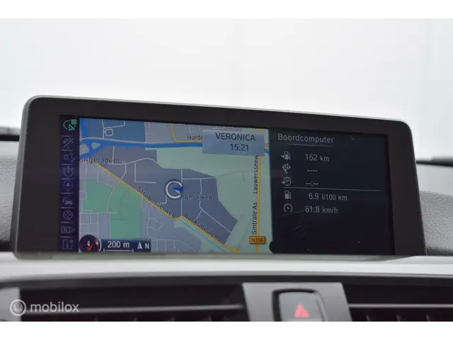 BMW 3 Serie 320i High Executive 2014 Benzine 11