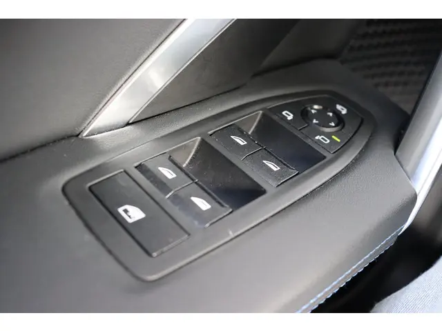BMW iX2 xDrive30 67 kWh 2024 Elektrisch 29