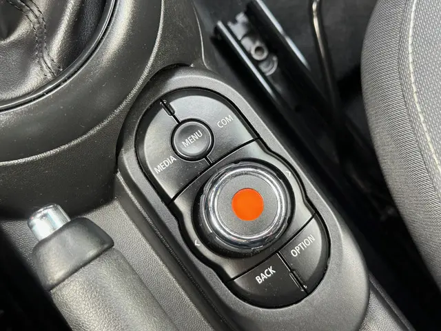 MINI One Mini 1.5 Pepper 2018 Benzine 19