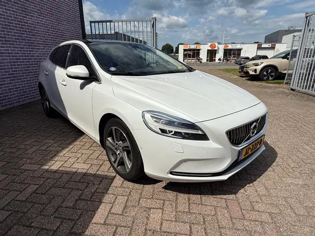Volvo V40 2.0 T3 Inscription 2016 Benzine 11