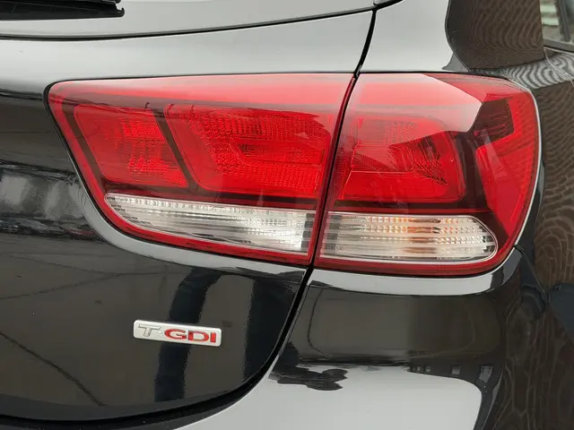 Kia Rio 1.0 TGDI ComfortPlusLine Navigator 2018 Benzine 32