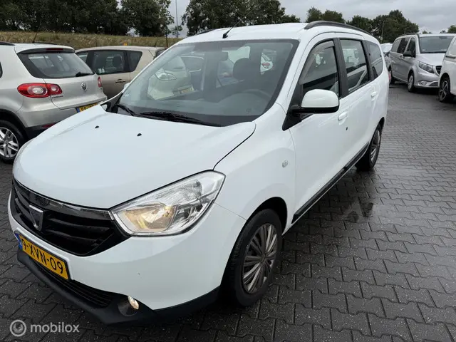 Dacia Lodgy 1.2 TCe Blackline 7 zit plaats 2014 Benzine 3