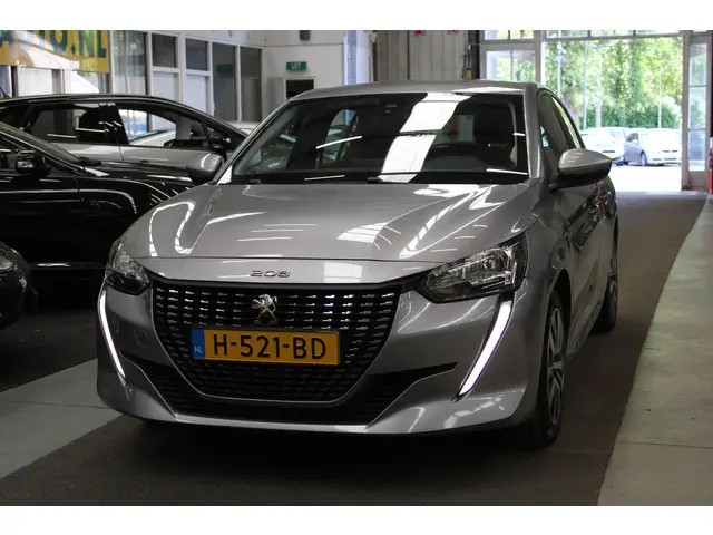Peugeot 208 1.2 PureTech Blue Lease Active 2019 Benzine 24
