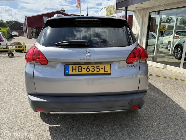 Peugeot 2008 1.2 PureTech Style 2015 Benzine 4
