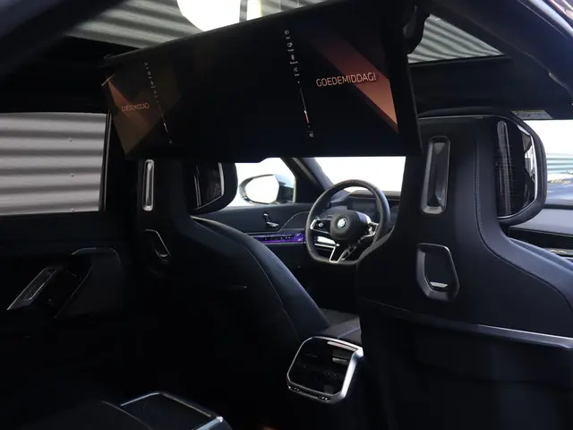 BMW 7 Serie 750e xDrive 2025 Hybride Benzine 13