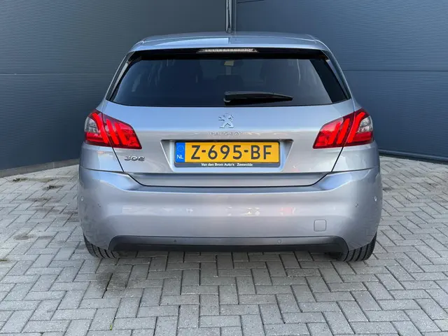 Peugeot 308 1.2 PureTech / 360 Camera / VC / Navi 2021 Benzine 11