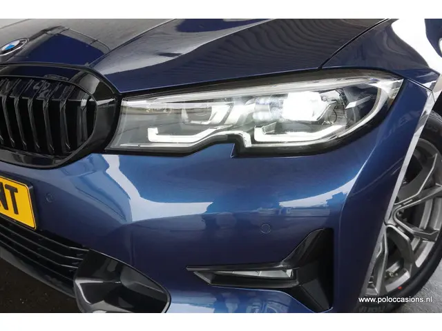 BMW 3 Serie 318i 2021 Benzine 26