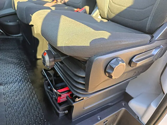 Iveco Daily 35S14V 2.3 352L H2 2022 Diesel 23