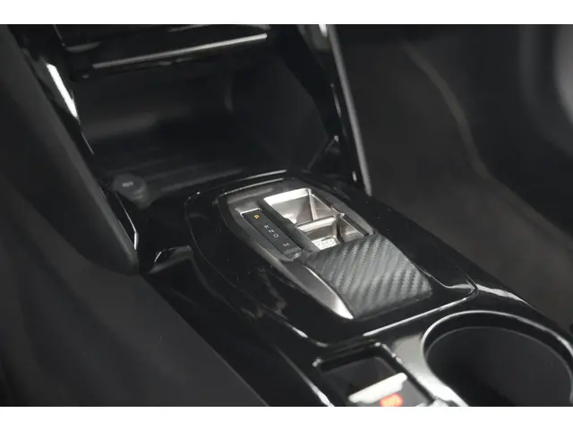 Peugeot 2008 PureTech 130 EAT8 GT 2024 Benzine 49