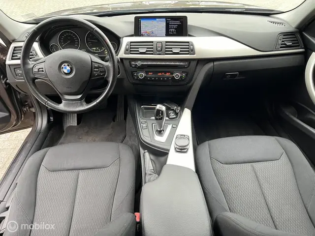 BMW 3 Serie 320i xDrive NAVI*CLIMA*TREKHAAK* 2014 Benzine 8