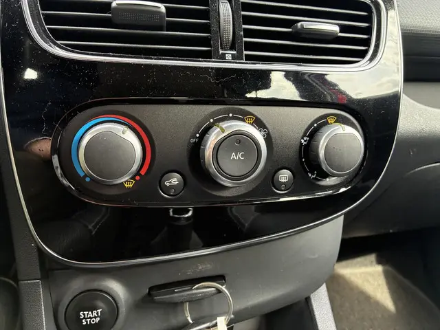 Renault Clio Estate 1.2 TCe Zen 2017 Benzine 14