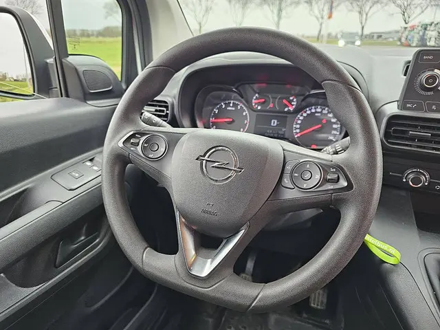 Opel Combo 1.5 2021 Diesel 9