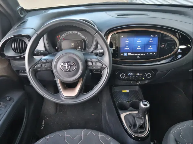 Toyota Aygo X 1.0 VVT-i MT Envy 2022 Benzine 12