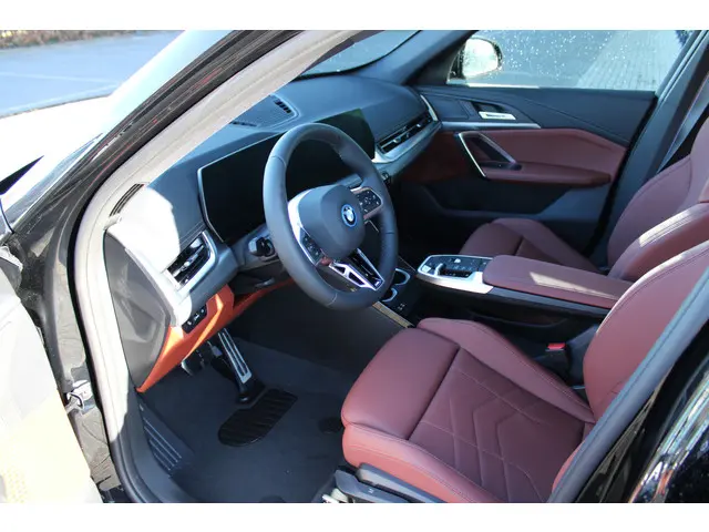 BMW iX1 eDrive20 M Sport 2026 Elektrisch 14