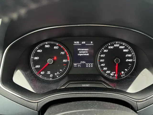 SEAT Arona 1.0 TSI Style Business Intense 2018 Benzine 10