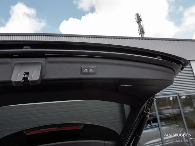 Audi Q3 45 TFSI E S-Line 2022 Hybride Benzine 39
