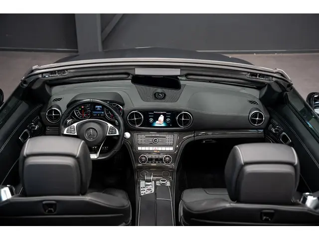 Mercedes-Benz SL AMG 63 2017 Benzine 25