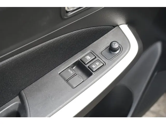 Suzuki Swift 1.2 Comfort Smart Hybrid 2021 Benzine 27