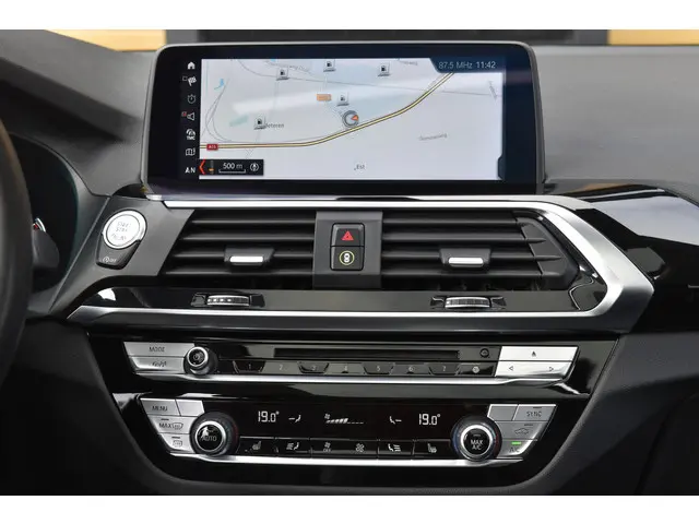 BMW X3 xDrive30i High Executive 2019 Benzine 26