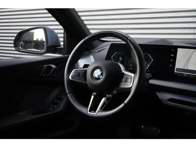 BMW 1 Serie 120 2024 Benzine 24