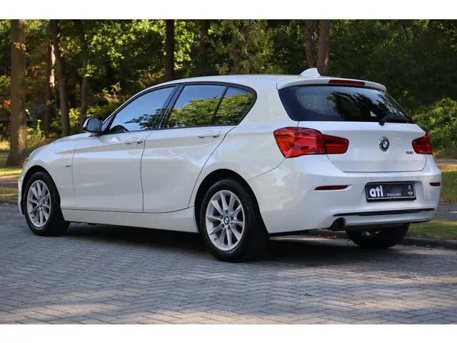 BMW 1 Serie 118i Corporate Lease Executive 2018 Benzine 3