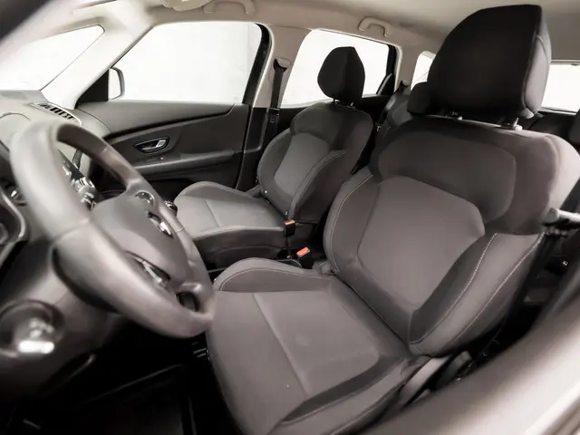 Renault Scénic 1.3 TCe Sport 2018 Benzine 13