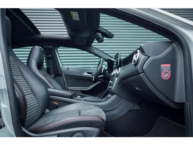 Mercedes-Benz A-Klasse 180 Ambition 2016 Benzine 27