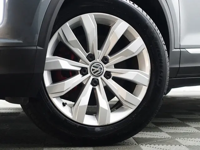 Volkswagen T-Roc 1.5 TSI R Line Sport Aut- 2019 Benzine 27