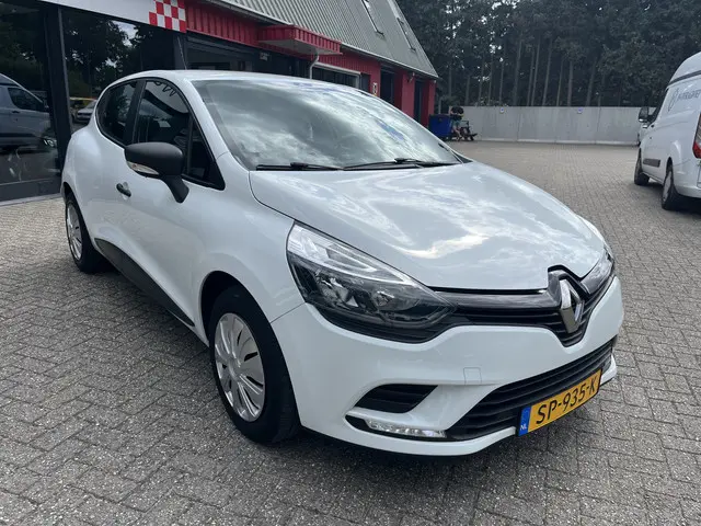 Renault Clio 0.9 TCe Life Inclusief Beurt 2018 Benzine 3