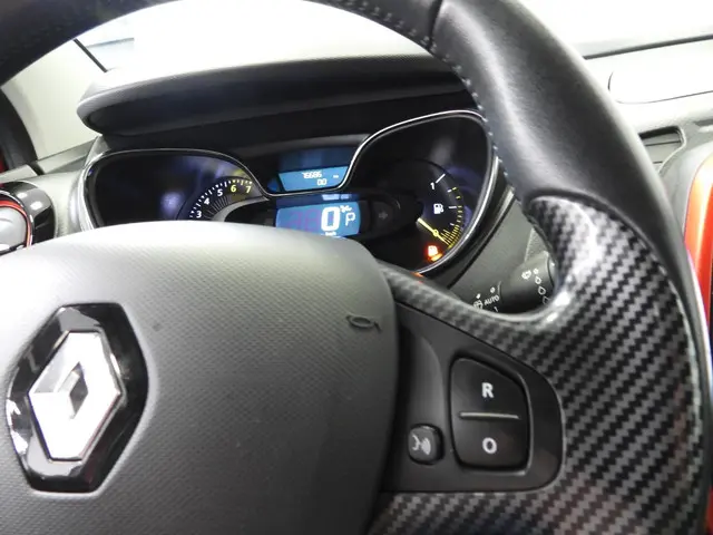 Renault Captur 1.2 TCe Aut. Helly Hansen 2014 Benzine 15