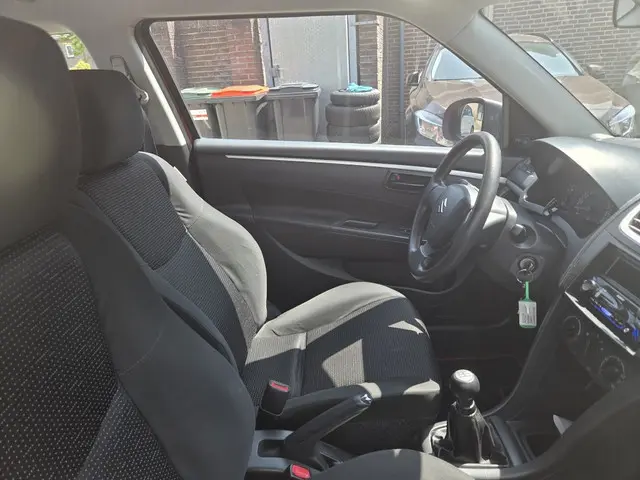 Suzuki Swift 1.2 Base 2012 Benzine 2