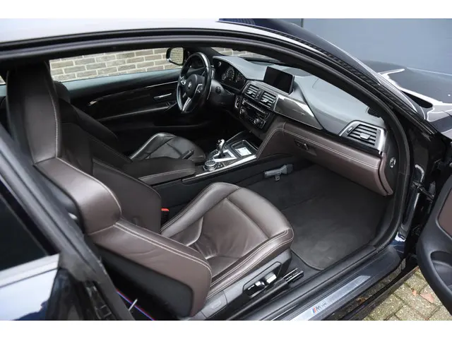 BMW M4 4-serie Coupé Competition 2017 Benzine 39