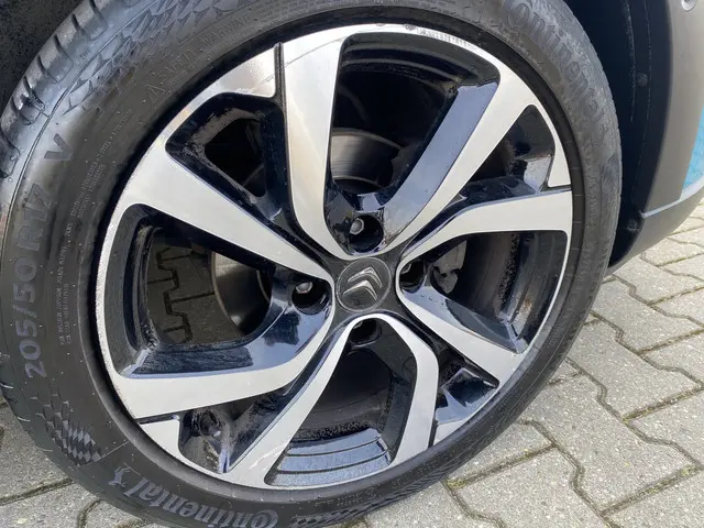 Citroën C3 1.2 PureTech Shine 2021 Benzine 8