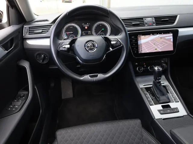 Škoda Superb Combi iV 1.4 TSI PHEV 2020 Hybride Benzine 32
