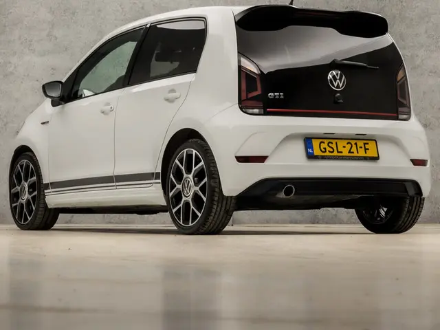 Volkswagen up! 3