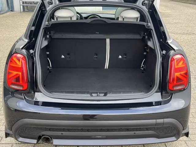 MINI Cooper 1.5 Classic 2023 Benzine 28