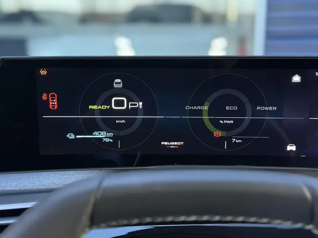 Peugeot e-3008 GT Avantage 210 73 kWh 2025 Elektrisch 40