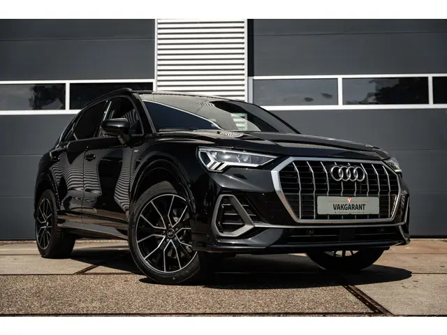 Audi Q3 45 TFSI e S edition 2022 Hybride Benzine 8