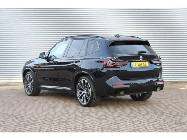 BMW X3 xDrive30e High Executive 2022 Hybride Benzine 6
