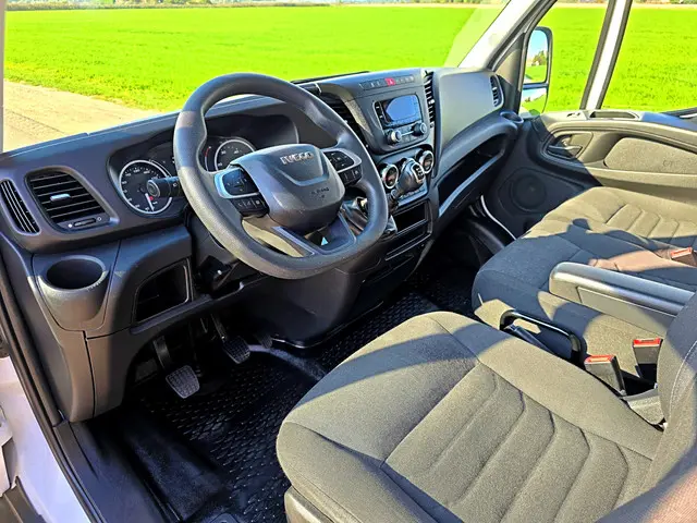 Iveco Daily 35S14V 2.3 352L H2 2022 Diesel 22