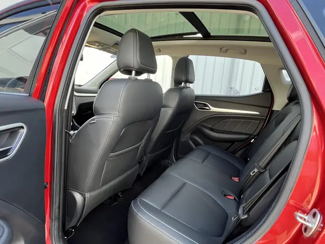 MG ZS EV MG Luxury 45 kWh 2021 Elektrisch 24