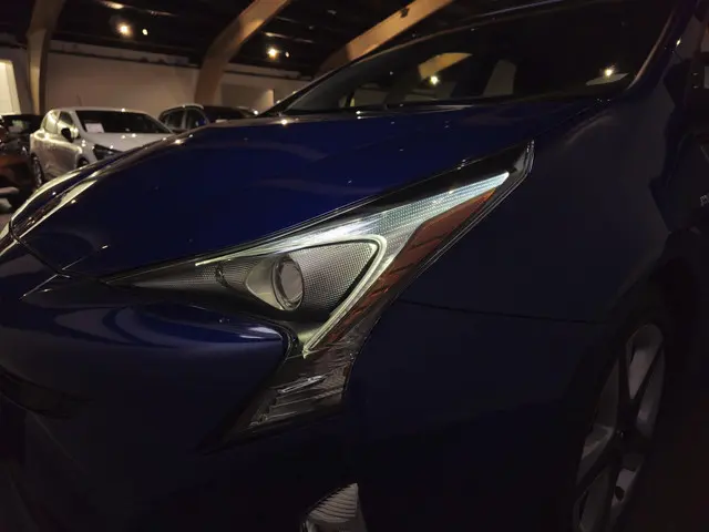 Toyota Prius 1.8 Dynamic 2018 Hybride Benzine 10