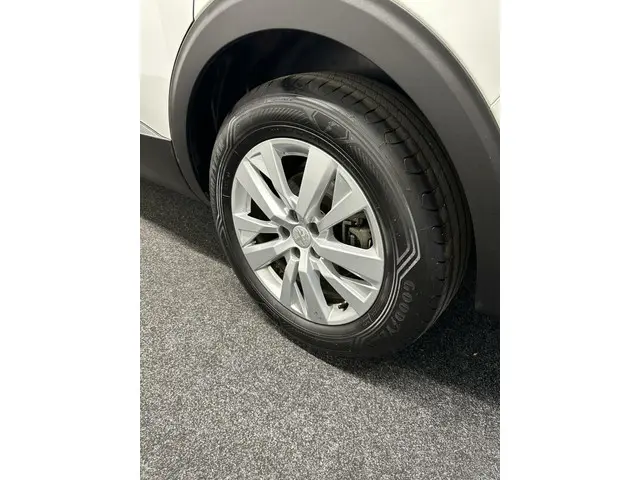 Peugeot 5008 1.2 PureTech Allure 2020 Benzine 10