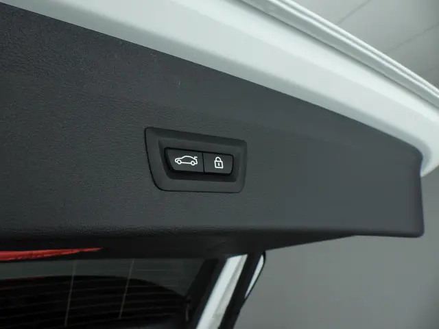 BMW X1 sDrive18i 2022 Benzine 31