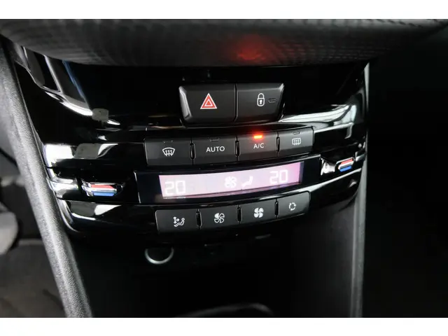 Peugeot 2008 1.6 VTi Allure 2014 Benzine 12