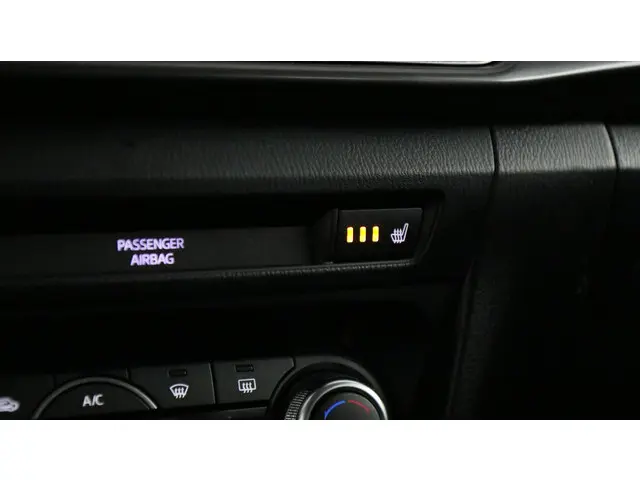 Mazda 3 2.0 SkyActiv-G 120 GT-M 2017 Benzine 33