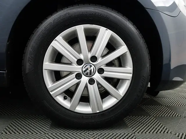 Volkswagen Golf 1.4 TSI Highline Automaat- 2012 Benzine 23