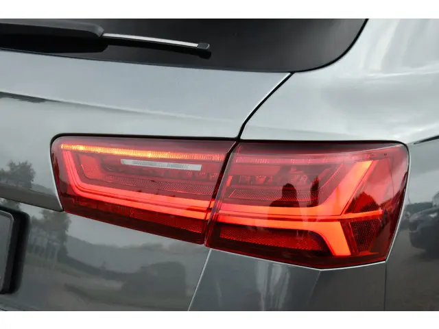 Audi S6 Avant 4.0 TFSI 450pk quattro 2016 Benzine 44