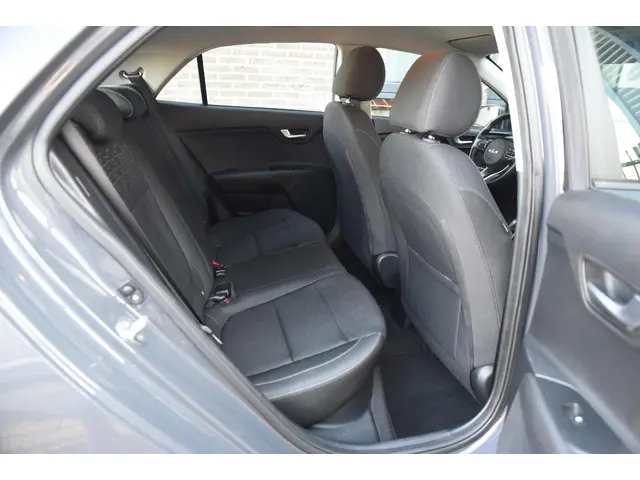 Kia Rio 1.2 Vision 2022 Benzine 31