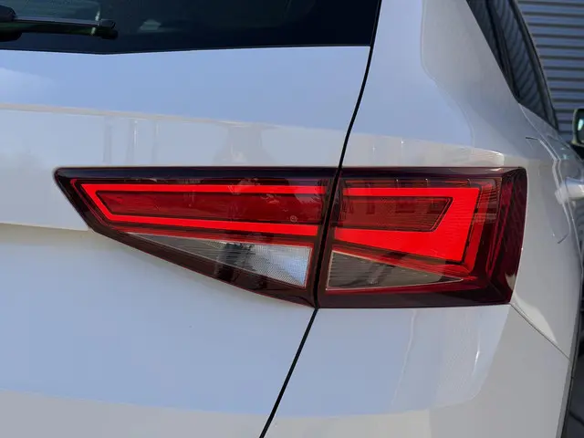 SEAT Ateca 1.5 TSI Style Business Intense 2018 Benzine 37